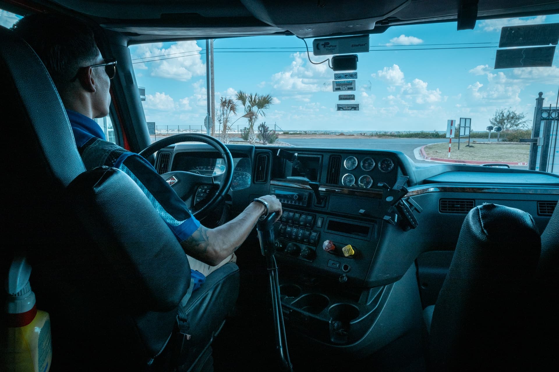 Cross-Border Freight — Absolute Group, Laredo, TX